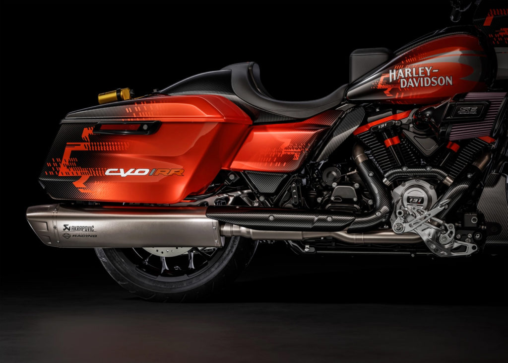 
Harley-Davidson построит 131 специальную модель CVO Road Glide RR bagger