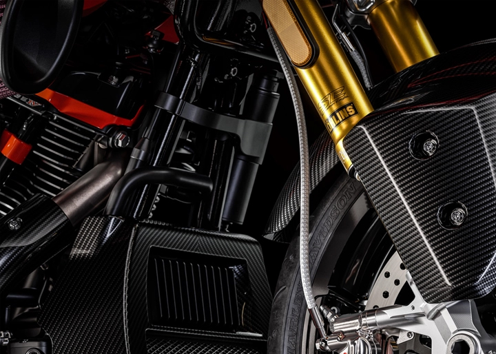 
Harley-Davidson построит 131 специальную модель CVO Road Glide RR bagger